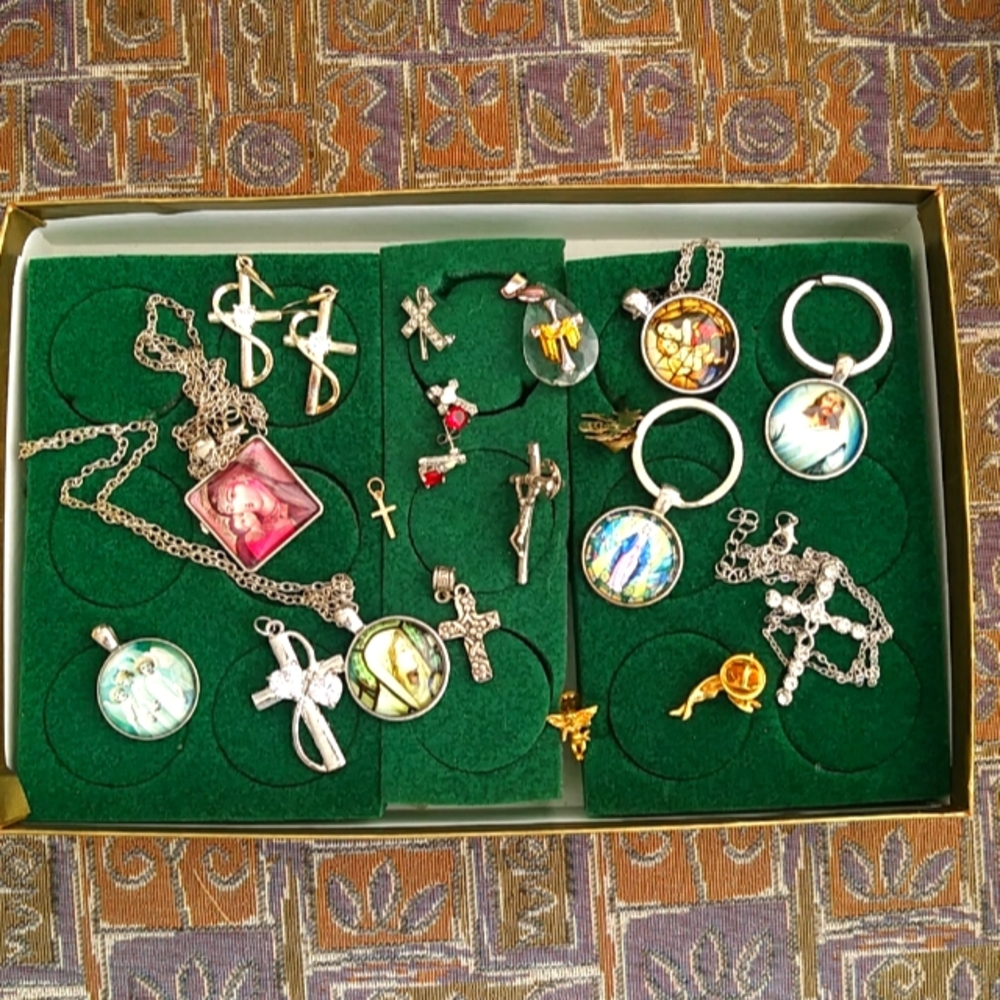 Charms and Pendant Lot